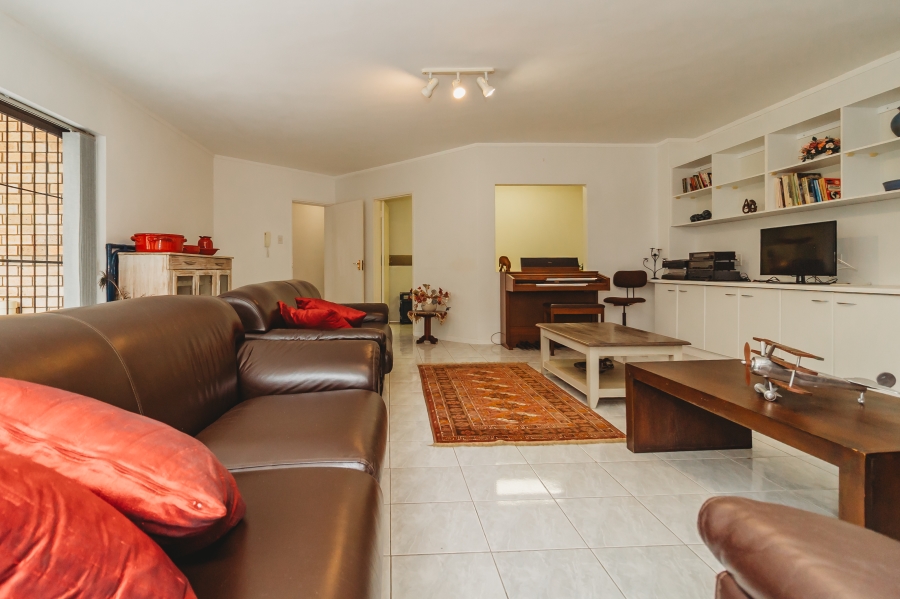 4 Bedroom Property for Sale in Bergsig Western Cape